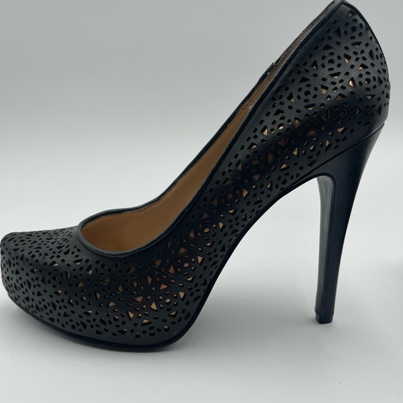 BCBG PARIS Padgett Laser Cutout Platform Stiletto Pumps - Picture 4 of 9